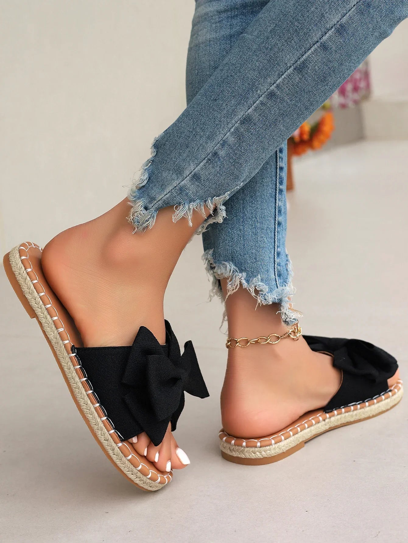 Lila Bow Summer Slides
