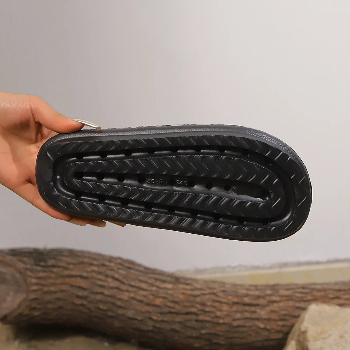 Zuri Leopard Shower Slides